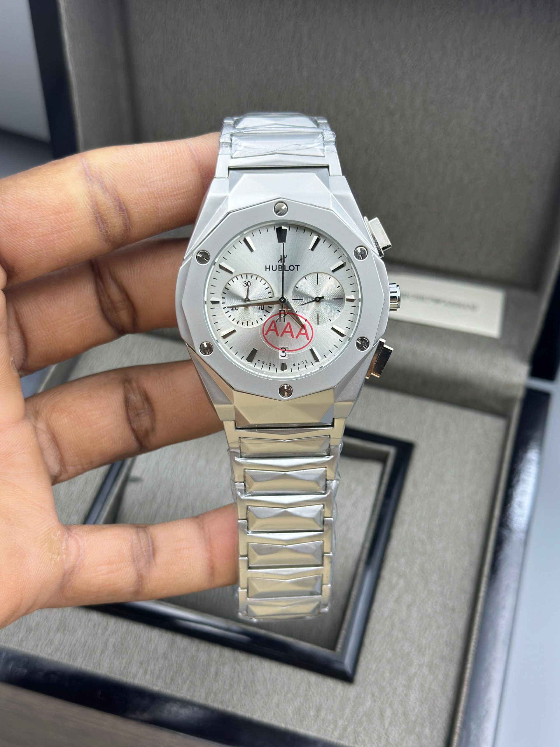 first copy hublot men’s luxury chronograph watch (4) first copy hublot men’s luxury chronograph watch (4)
