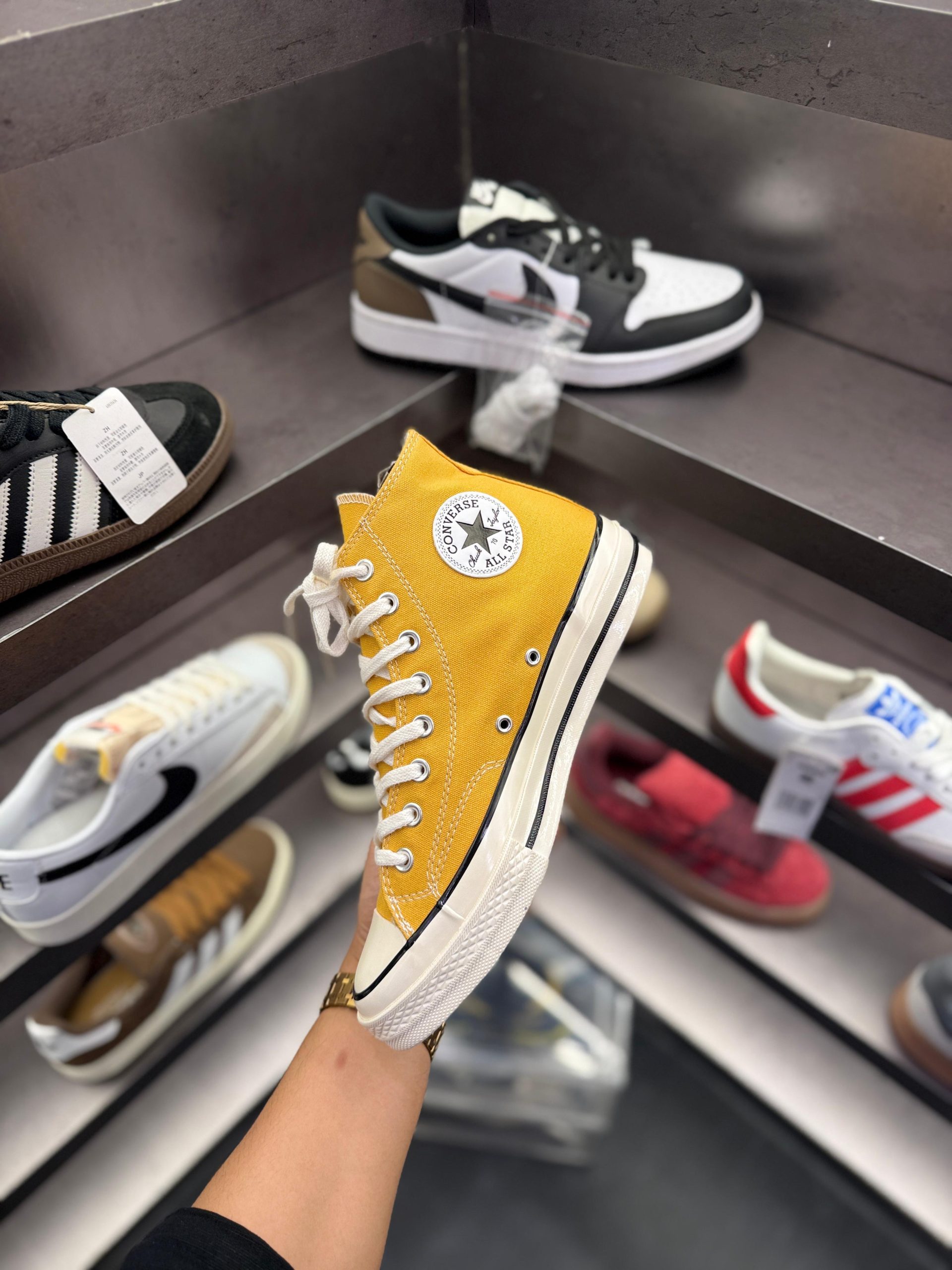 first copy converse chuck 70 mid yellow (3) first copy converse chuck 70 mid yellow (3)