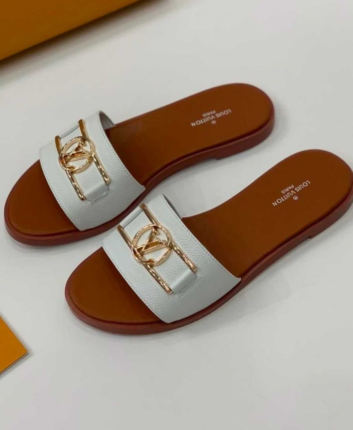 first copy louis vuitton luxury slides (3) first copy louis vuitton luxury slides (3)