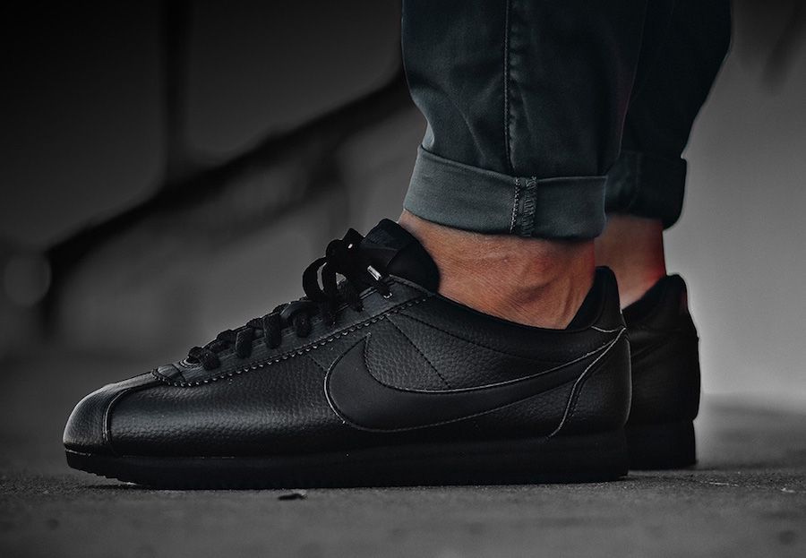 first copy nike cortez new black (7) first copy nike cortez new black (7)