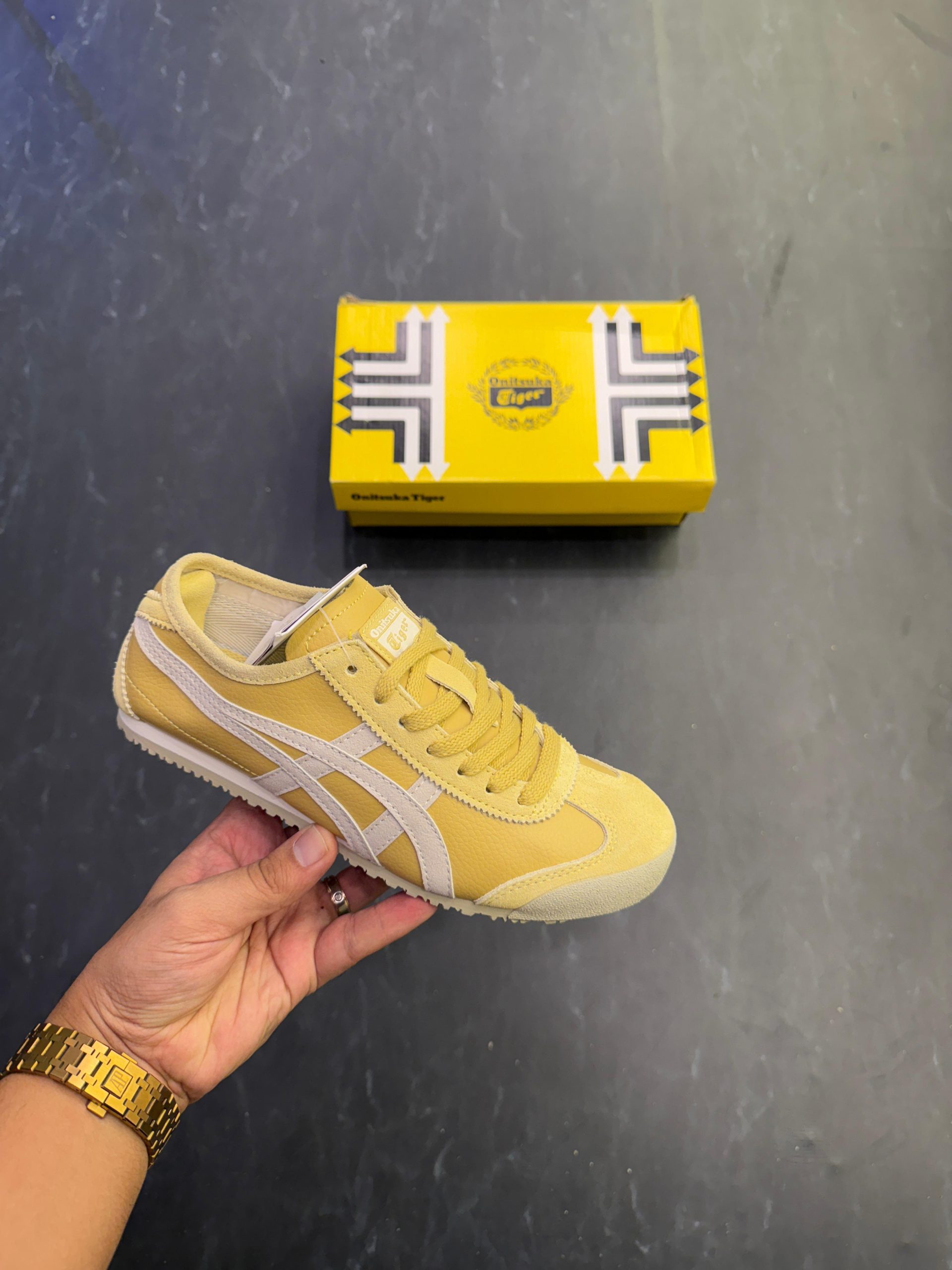 first copy onitsuka tiger mexico lychee trainer (9) first copy onitsuka tiger mexico lychee trainer (9)