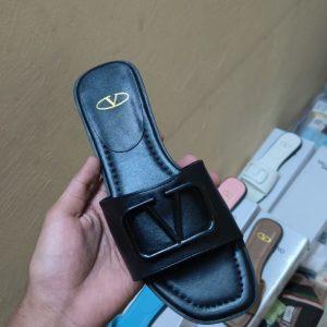first copy valentino slides (2)