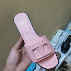first copy valentino slides (5)