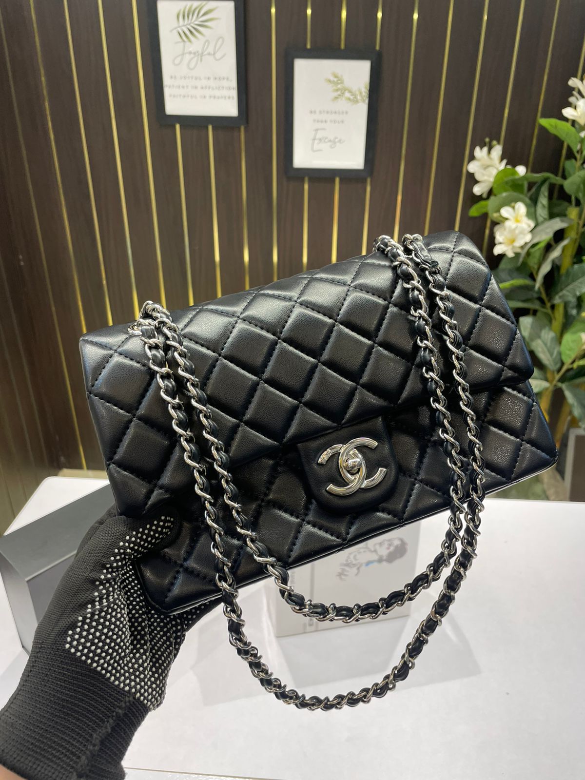 first copy chanel classic flap bag with og double box (5) first copy chanel classic flap bag with og double box (5)