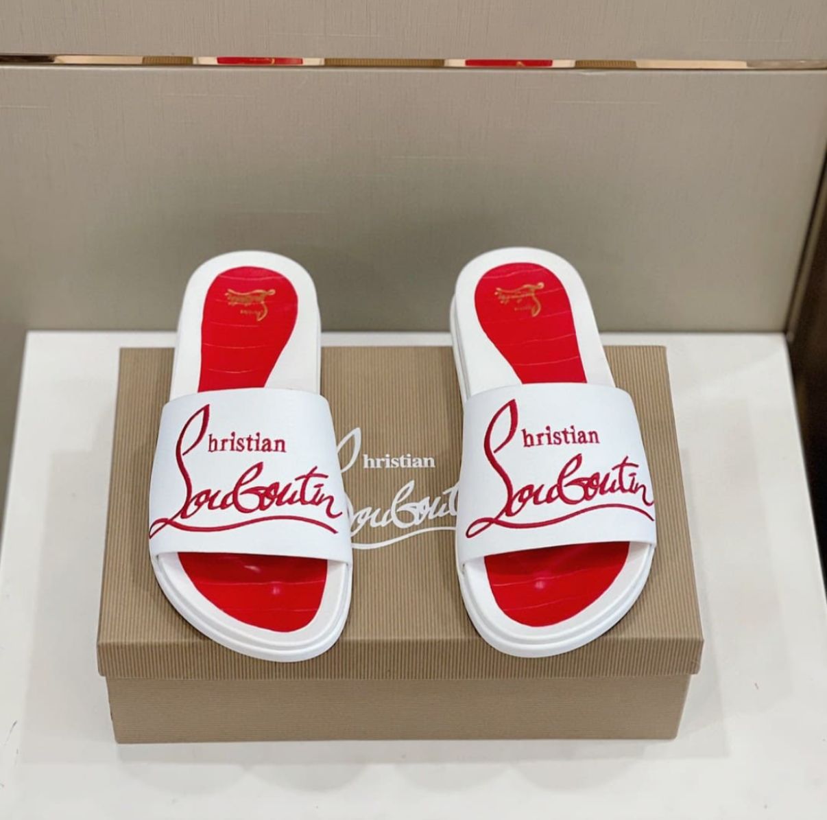 first copy christian louboutin slides (3) first copy christian louboutin slides (3)