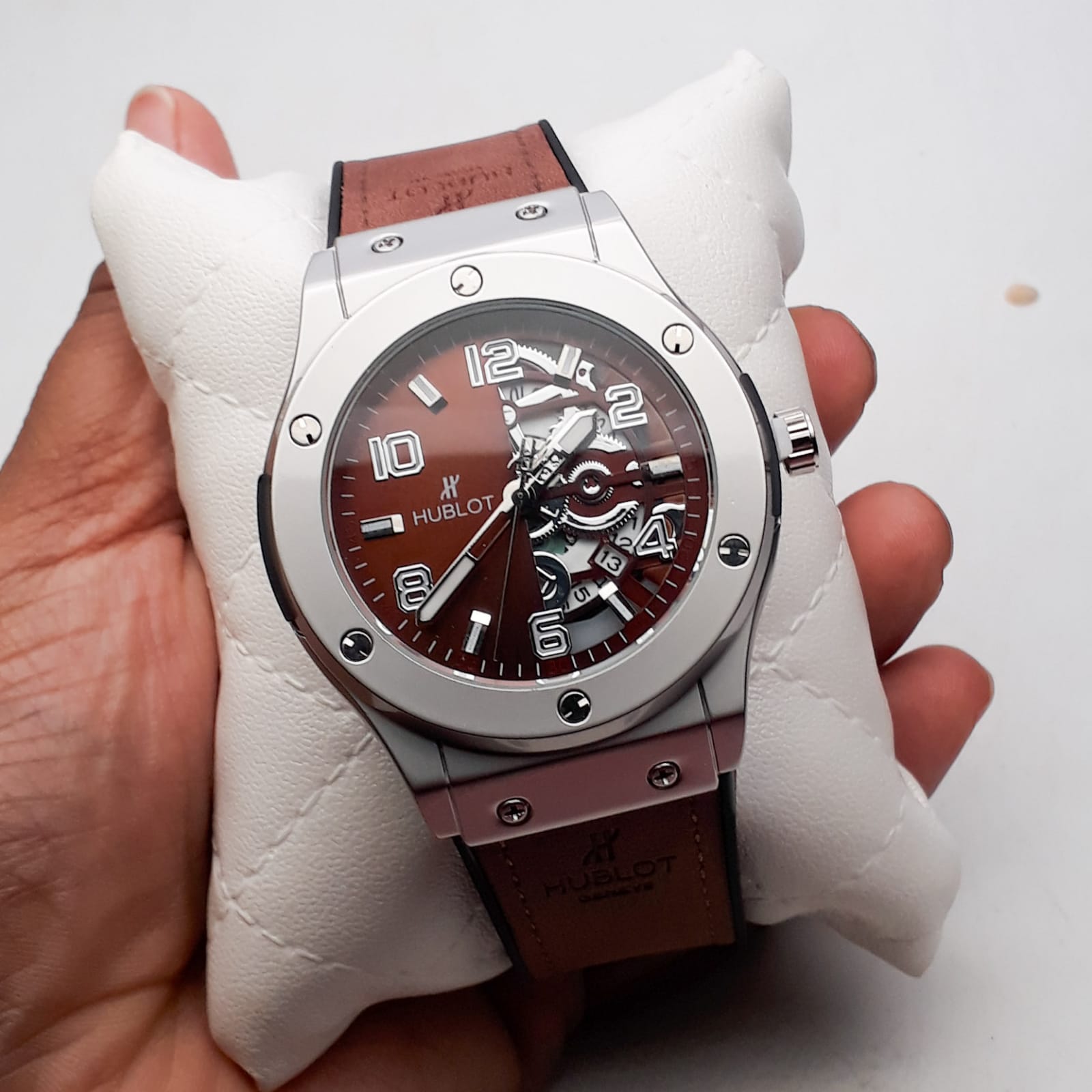 first copy hublot men’s luxury branded watch (4) first copy hublot men’s luxury branded watch (4)