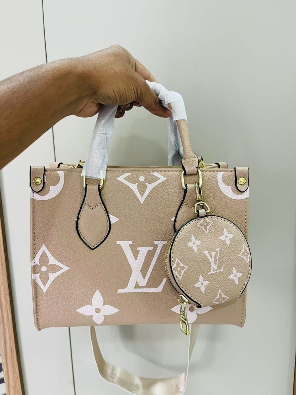 first copy louis vuitton on the go pm bag (6) first copy louis vuitton on the go pm bag (6)