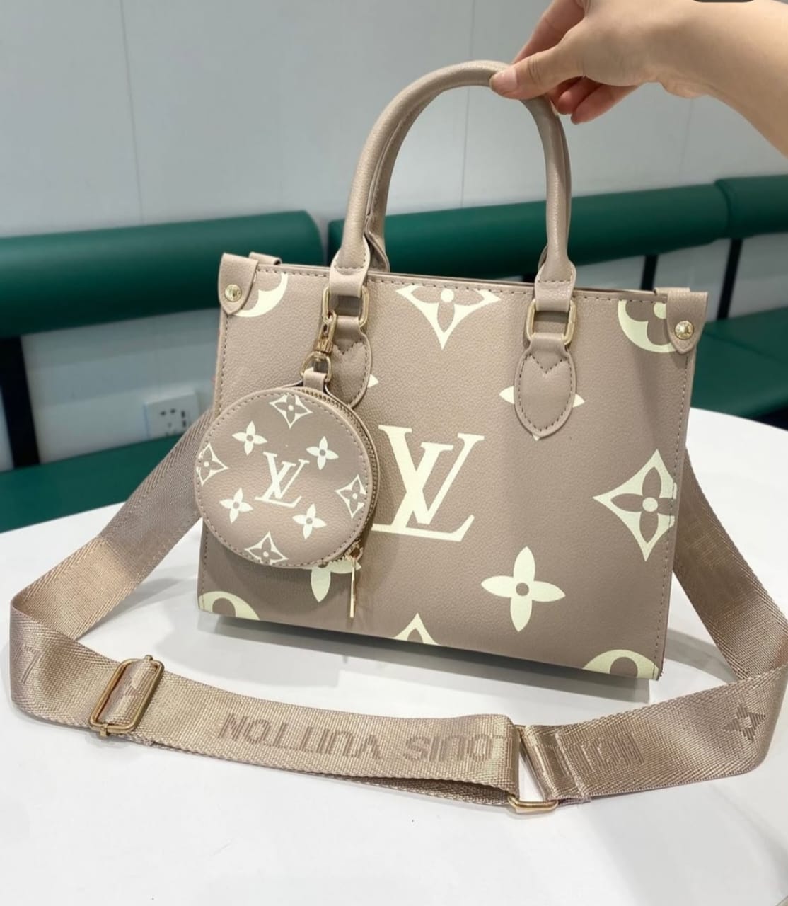 first copy louis vuitton on the go pm bag (8) first copy louis vuitton on the go pm bag (8)