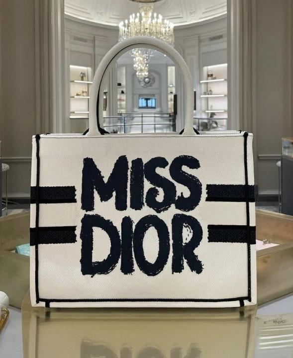 first copy miss dior book tote – premium collection | luxury handbag first copy miss dior book tote – premium collection | luxury handbag
