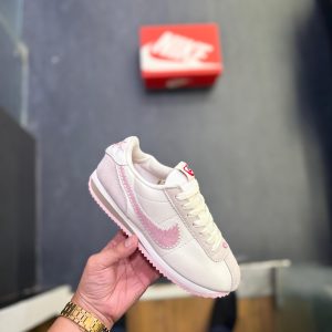 first copy nike cortez valentines (2)