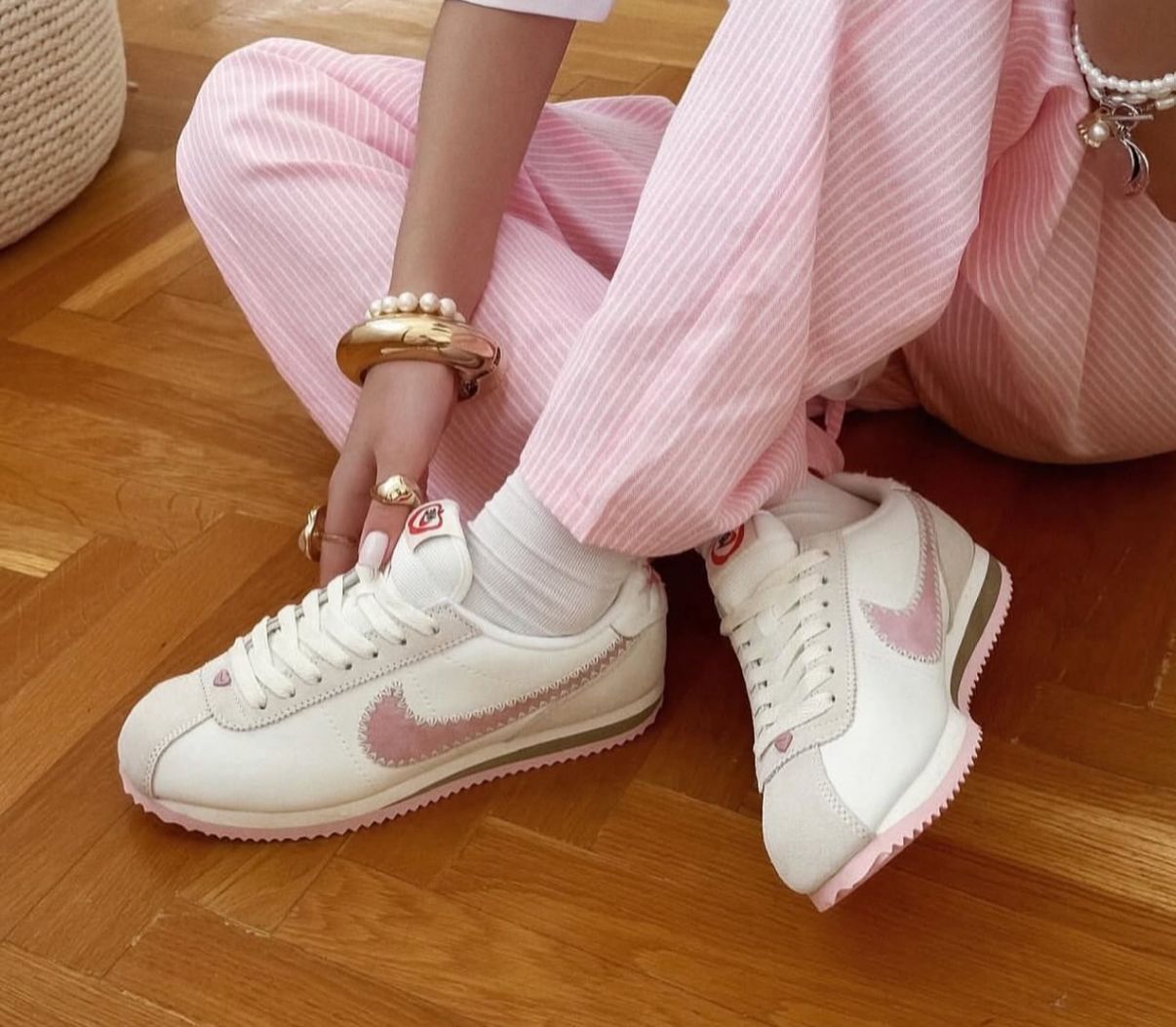 first copy nike cortez valentines (4) first copy nike cortez valentines (4)