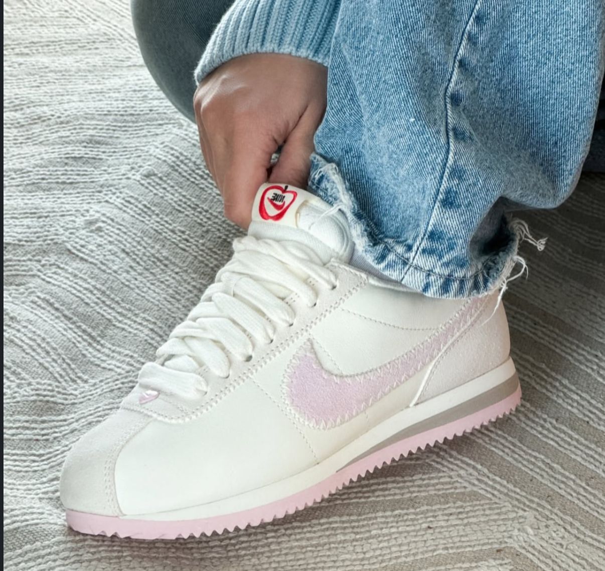 first copy nike cortez valentines (7) first copy nike cortez valentines (7)