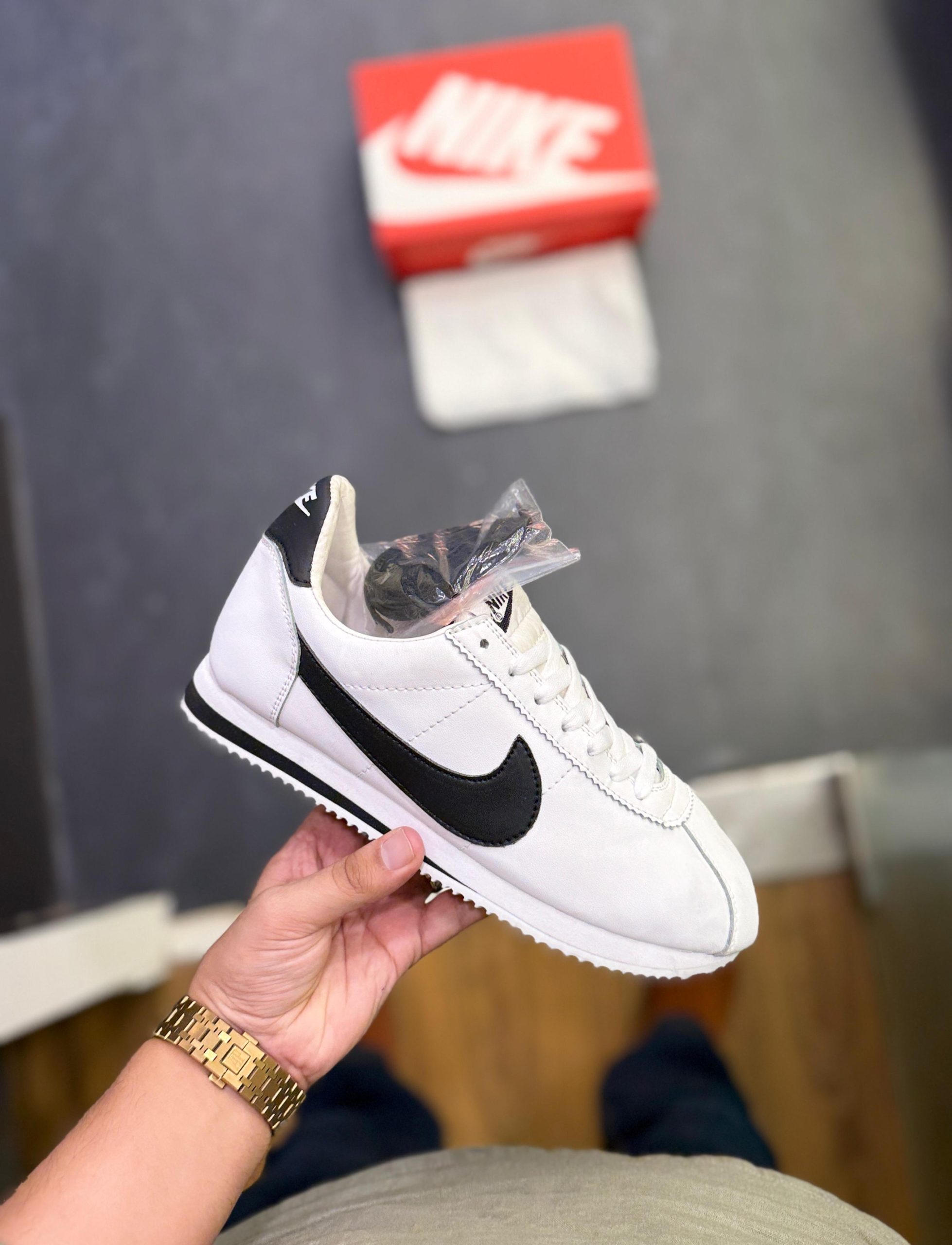 first copy nike cortez white black (2) first copy nike cortez white black (2)