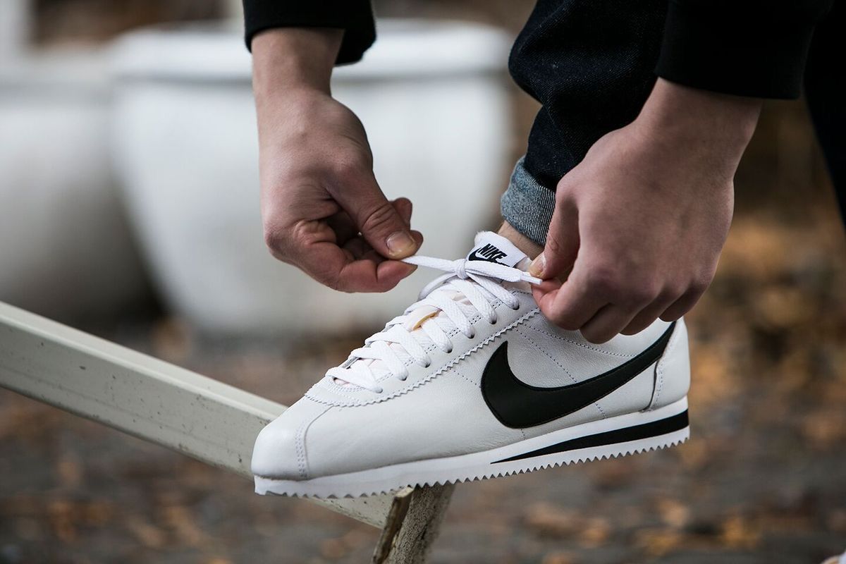 first copy nike cortez white black (7) first copy nike cortez white black (7)