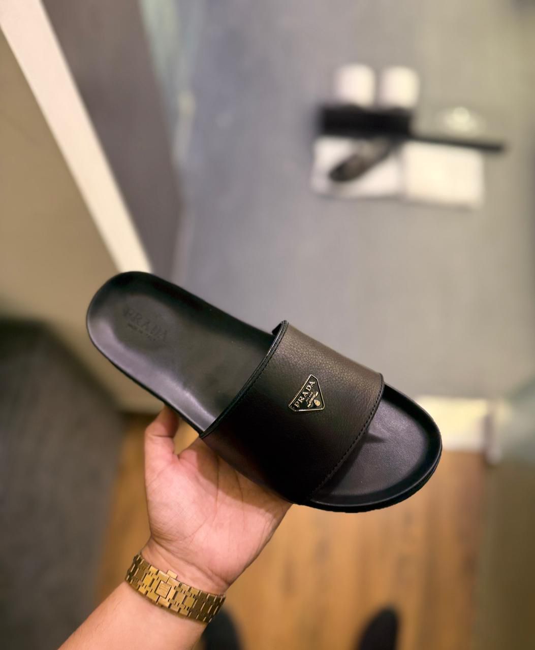 first copy prada leather slides (6) first copy prada leather slides (6)