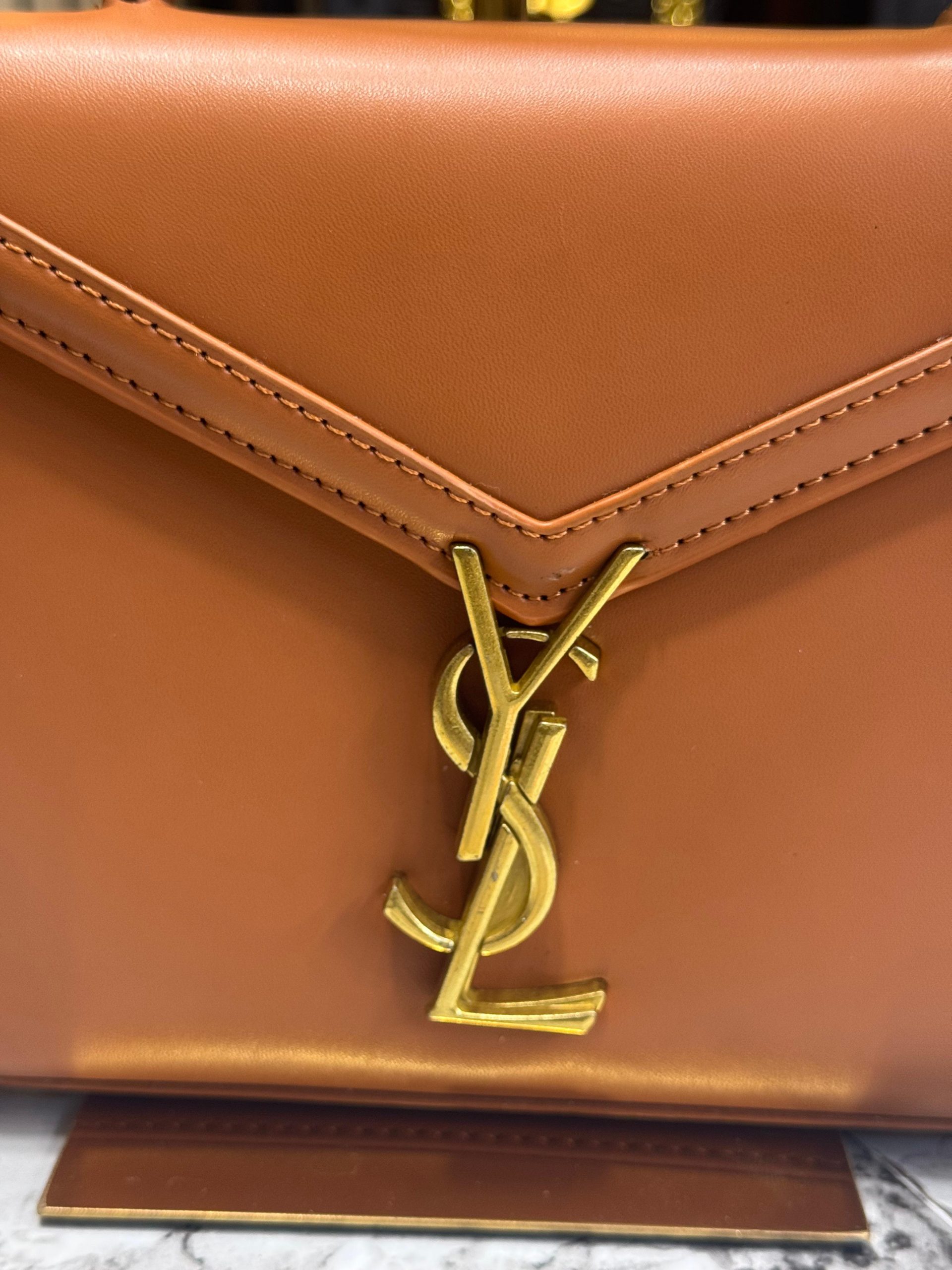 first copy yves saint laurent ysl cassandra top handle bag (2) first copy yves saint laurent ysl cassandra top handle bag (2)
