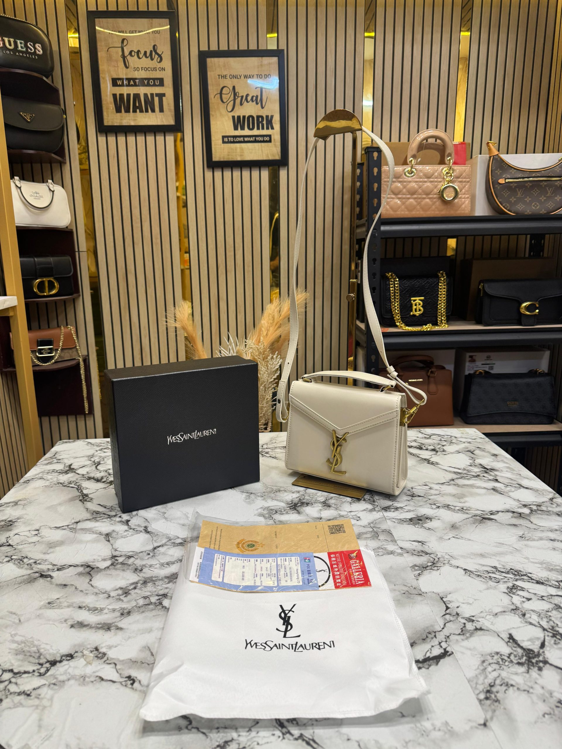 first copy yves saint laurent ysl cassandra top handle bag (7) first copy yves saint laurent ysl cassandra top handle bag (7)