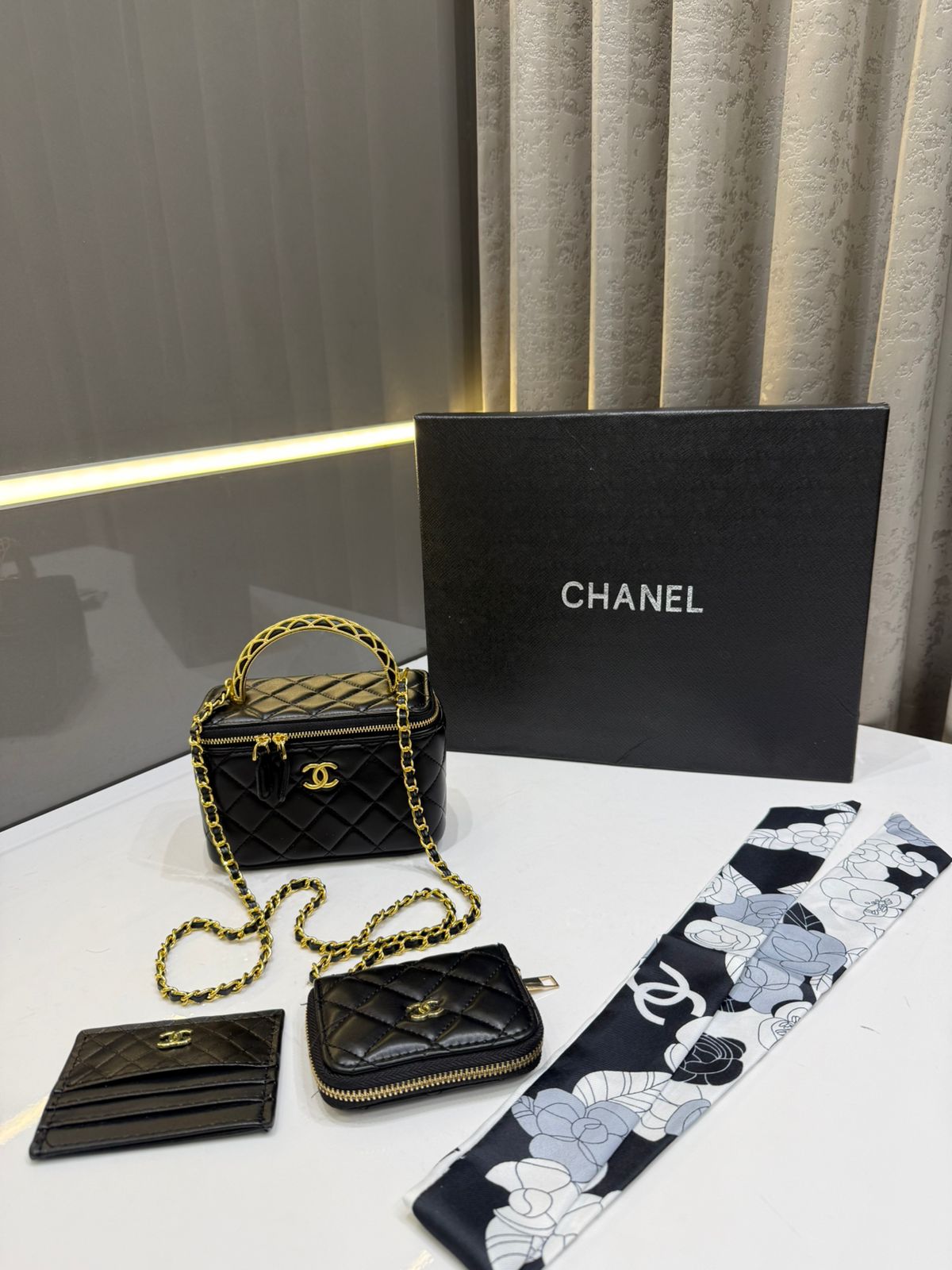 first copy chanel 24b vanity case with handle first copy chanel 24b vanity case with handle