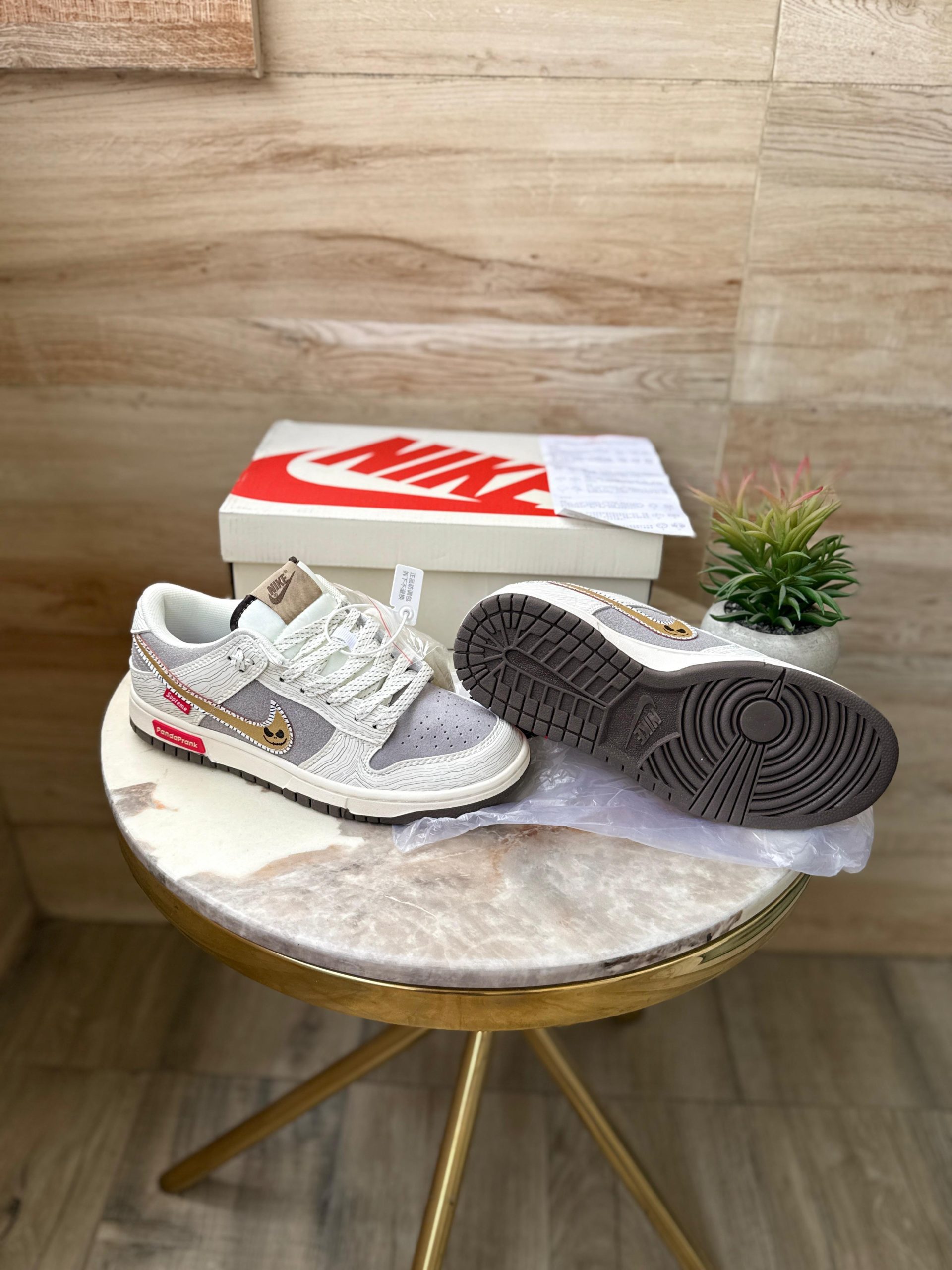 first copy nike sb dunk pandaprank white 2025 (4) first copy nike sb dunk pandaprank white 2025 (4)