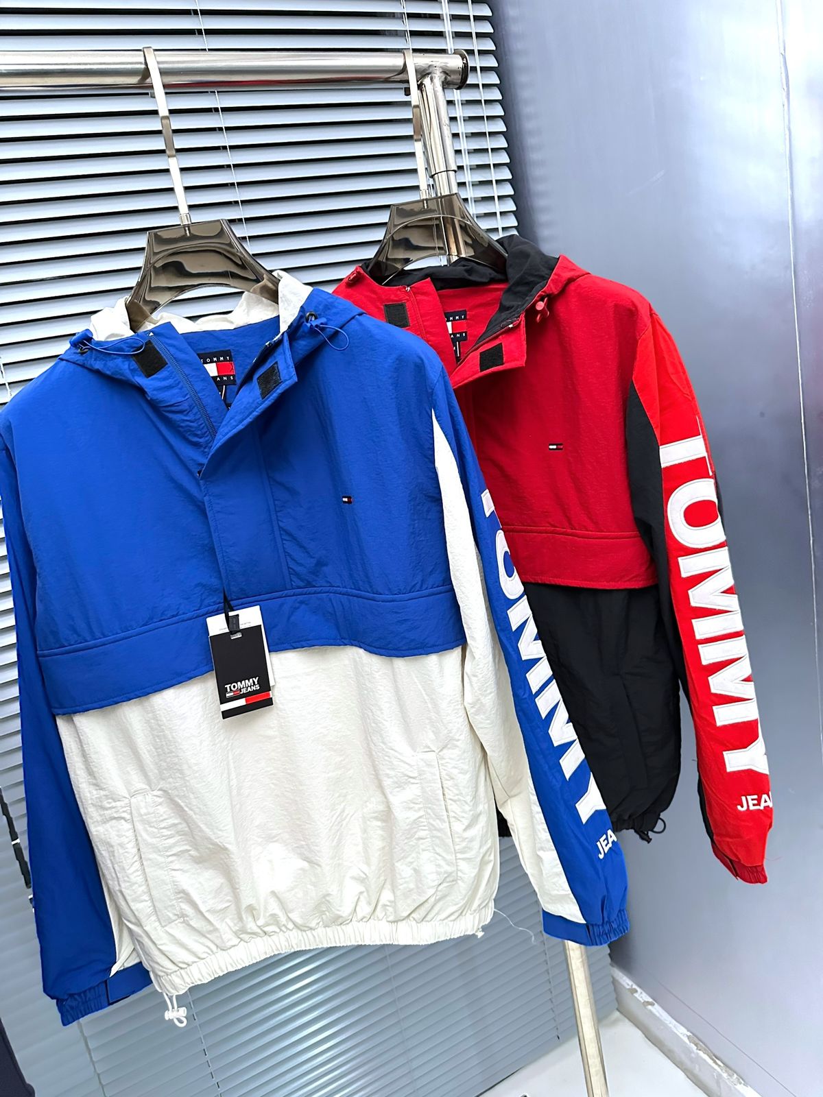 first copy tommy hilfiger high end quality imported zippers for men (1) first copy tommy hilfiger high end quality imported zippers for men (1)