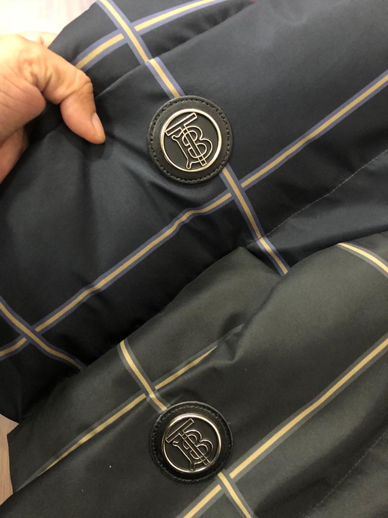 first copy burberry half sleeves puffer jacket (10) first copy burberry half sleeves puffer jacket (10)